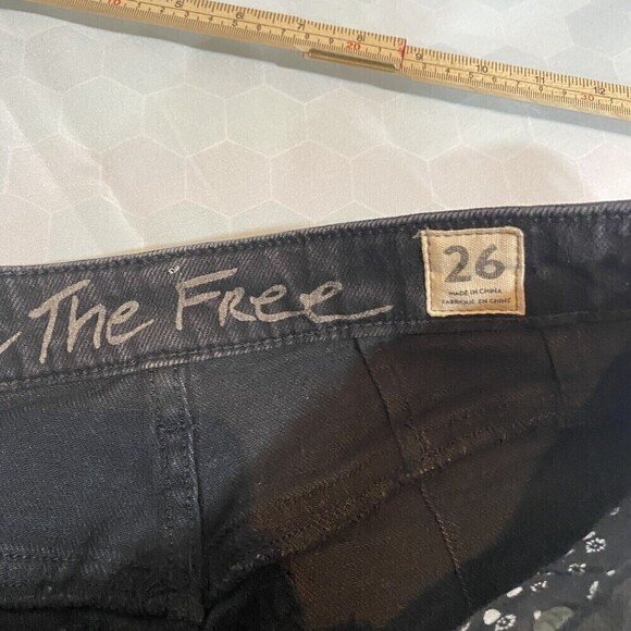 We The Free People Black Avery cut off jean shorts walking Bermuda Size 26 - Picture 13 of 13